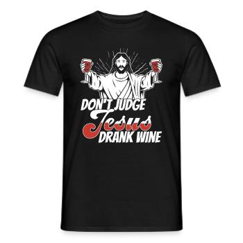 Wein Winzer Jesus - Männer T-Shirt - Schwarz - Vorne - AI Model Male 178 light (178cm)