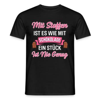 Mit Stoffen Wie Mit Schokolade Ein Stück Ist Nie G - Männer T-Shirt - Schwarz - Vorne - AI Model Male 178 light (178cm)