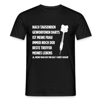 Nach Tausenden Geworfenen Darts Ist Meine Frau Imm - Männer T-Shirt - Schwarz - Vorne - AI Model Male 178 light (178cm)