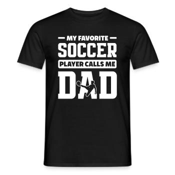 Fußball Papa - Männer T-Shirt - Schwarz - Vorne - AI Model Male 178 light (178cm)
