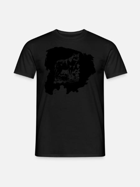 Wolf watching its prey - Men's T-Shirt - black