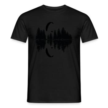 Gleitschirm Sonnenuntergang Spiegelung See - Männer T-Shirt - Schwarz - Vorne - AI Model Male 178 light (178cm)
