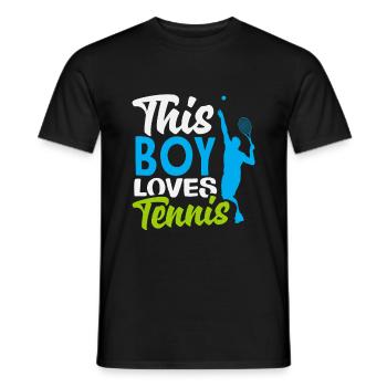 Dieser Junge Liebt Tennis Spieler - Männer T-Shirt - Schwarz - Vorne - AI Model Male 178 light (178cm)
