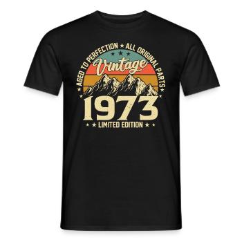Zur Perfektion gereift 1973 51. Geburtstag Jahrgang - Männer T-Shirt - Schwarz - Vorne - AI Model Male 178 light (178cm)