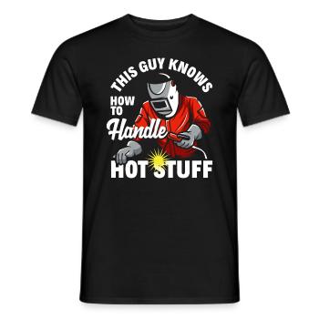 Dieser Typ Weiß, Wie Man Heiße Sachen Handhabt - Männer T-Shirt - Schwarz - Vorne - AI Model Male 178 light (178cm)