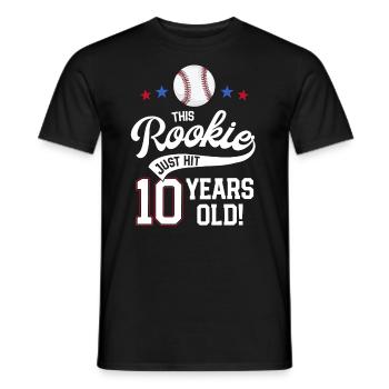 Baseball-Geburtstagsfeier Dieser Rookie hat gerade 10 getroffen - Männer T-Shirt - Schwarz - Vorne - AI Model Male 178 light (178cm)