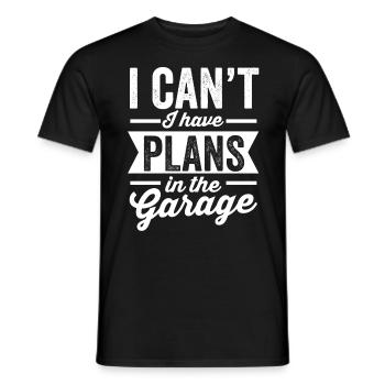 Car mechanic saying | I can't make plans in - Men's T-Shirt - black - Front - AI Model Male 178 light (178cm)
