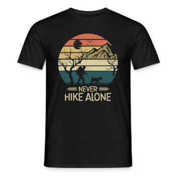 Never Hike Alone Berge Hund Wandern Wanderer - Männer T-Shirt - Schwarz - Vorne - AI Model Male 178 light (178cm)