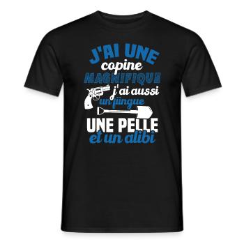 J'ai une Copine Magnifique - Flingue, Pelle, Alibi - T-shirt homme - noir - Devant - AI Model Male 178 light (178cm)