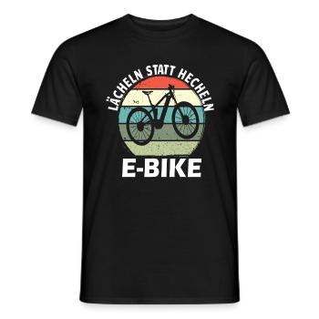 Lächeln Statt Hecheln Fahrrad E-Bike Biker - Männer T-Shirt - Schwarz - Vorne - AI Model Male 178 light (178cm)