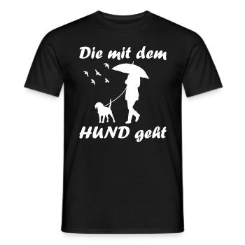 Die mit dem Hund geht im Wald - Männer T-Shirt - Schwarz - Vorne - AI Model Male 178 light (178cm)