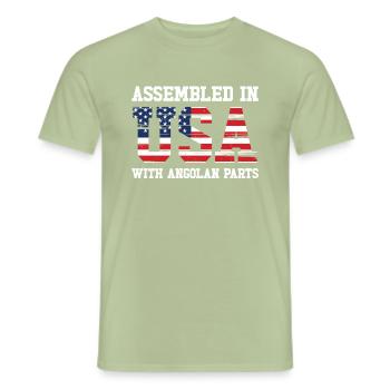 Né en Angola, Angola, Américain, États-Unis - T-shirt homme - vert sauge - Devant - AI Model Male 178 light (178cm)