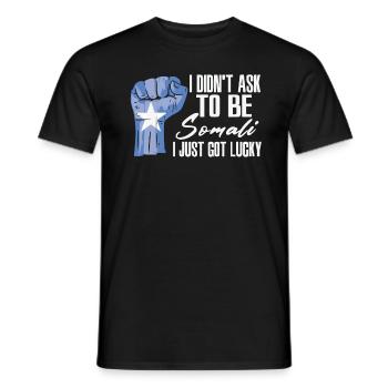 Fierté somalienne Le drapeau somalien est devenu grand - T-shirt homme - noir - Devant - AI Model Male 178 light (178cm)