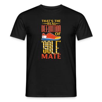 Schuhe sind Seelenverwandte - Schuhsammlung - Männer T-Shirt - Schwarz - Vorne - AI Model Male 178 light (178cm)