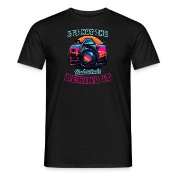 Photography Not The Camera But Whos Behind - Men's T-Shirt - black - Front - AI Model Male 178 light (178cm)