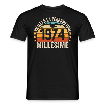 Vintage 1974 Retro 1974 Birthday Gift - Men's T-Shirt - black - Front - AI Model Male 178 light (178cm)