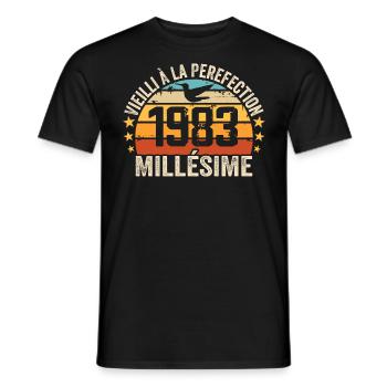 Jahrgang 1983 Retro 1983 Geburtstagsgeschenk - Männer T-Shirt - Schwarz - Vorne - AI Model Male 178 light (178cm)