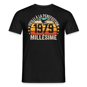 Vintage 1979 Retro 1979 Birthday Gift - Men's T-Shirt - black - Front - AI Model Male 178 light (178cm)