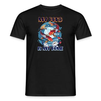 Koi Fish Mein Teich ist mein Zuhause - Männer T-Shirt - Schwarz - Vorne - AI Model Male 178 light (178cm)