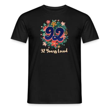 92. Geburtstag 92 Jahre geliebt - Männer T-Shirt - Schwarz - Vorne - AI Model Male 178 light (178cm)