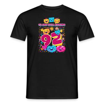 92. Geburtstag 92 Und immer noch kickt - Männer T-Shirt - Schwarz - Vorne - AI Model Male 178 light (178cm)