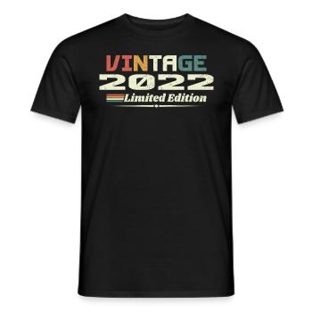 Jahrgang 2022 Geschenk 2022 Geburtstag 2022 Retro - Männer T-Shirt - Schwarz - Vorne - AI Model Male 178 light (178cm)