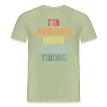 JOHANNES - Männer T-Shirt - Sage - Vorne - AI Model Male 178 light (178cm)