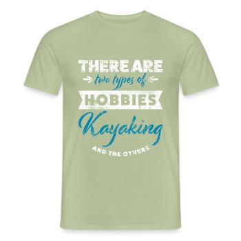 Kajak - T-shirt homme - vert sauge - Devant - AI Model Male 178 light (178cm)