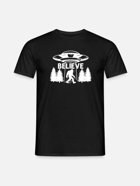 Bigfoot - Men's T-Shirt - black