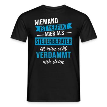 Lustiger Steuerberater Spruch Steuerberater - Männer T-Shirt - Schwarz - Vorne - AI Model Male 178 light (178cm)