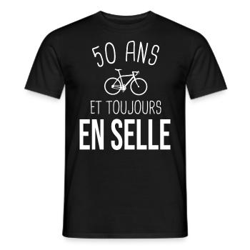 50 ans en selle cadeau drole pour cycliste vélo - T-shirt homme - noir - Devant - AI Model Male 178 light (178cm)