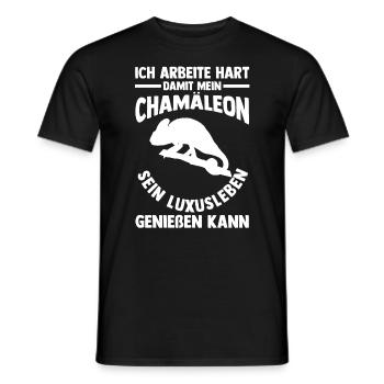 Ich arbeite hart damit mein Chamäleon - Männer T-Shirt - Schwarz - Vorne - AI Model Male 178 light (178cm)