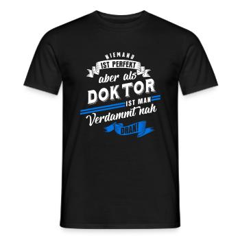Doktor Doktortitel Doktorarbeit - Männer T-Shirt - Schwarz - Vorne - AI Model Male 178 light (178cm)