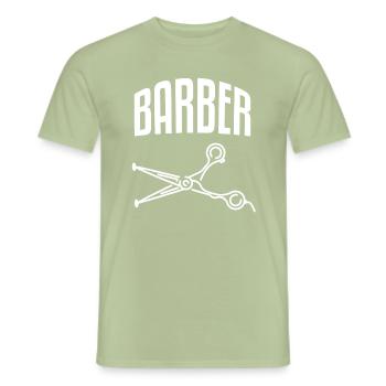 Salon de coiffure - T-shirt homme - vert sauge - Devant - AI Model Male 178 light (178cm)