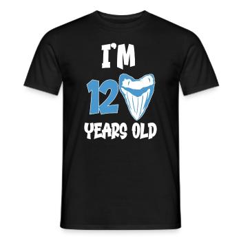 Ich bin 12 Jahre alt - Megalodon-Zahnhai 12. - Männer T-Shirt - Schwarz - Vorne - AI Model Male 178 light (178cm)