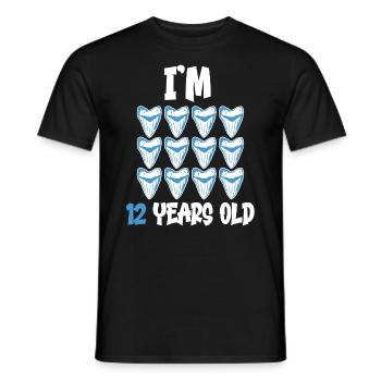 Ich bin 12 Jahre alt - Megalodon-Zahnhai 12. - Männer T-Shirt - Schwarz - Vorne - AI Model Male 178 light (178cm)
