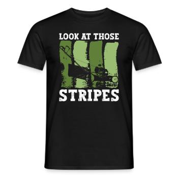 Regardez ces rayures - tondeuse à gazon - T-shirt homme - noir - Devant - AI Model Male 178 light (178cm)