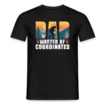 Papa - Maître des Coordonnées - Géocaching - T-shirt homme - noir - Devant - AI Model Male 178 light (178cm)