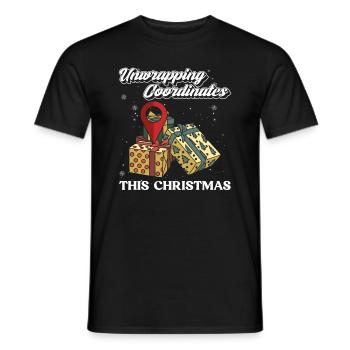 Geocaching Geocacher Christmas Gift - Men's T-Shirt - black - Front - AI Model Male 178 light (178cm)