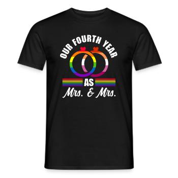 Unser viertes Jahr als Mrs & Mrs Lesbian Wedding G - Männer T-Shirt - Schwarz - Vorne - AI Model Male 178 light (178cm)