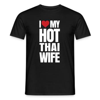 Thailändisches Ehefrauengeschenk - Männer T-Shirt - Schwarz - Vorne - AI Model Male 178 light (178cm)