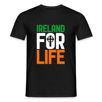 Irland - Männer T-Shirt - Schwarz - Vorne - AI Model Male 178 light (178cm)