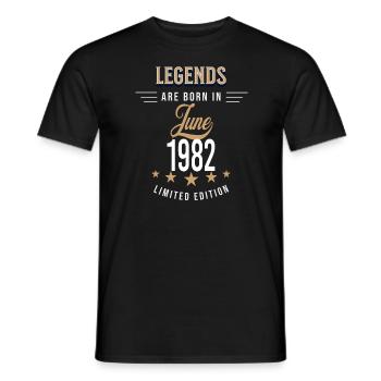 Legends werden im Juni 1982 geboren - Männer T-Shirt - Schwarz - Vorne - AI Model Male 178 light (178cm)
