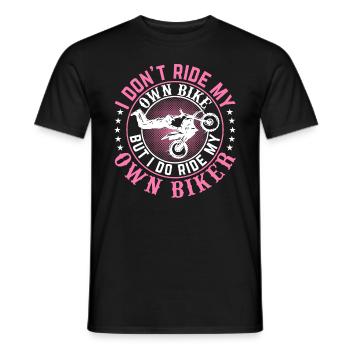 I Don't Ride My Own Bike Motorcycle Biker Wife - Männer T-Shirt - Schwarz - Vorne - AI Model Male 178 light (178cm)
