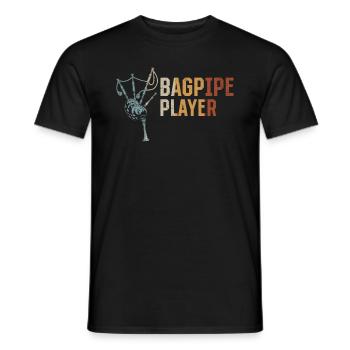 Bagpipe Musician Bagpiper Bagpipe Player - Männer T-Shirt - Schwarz - Vorne - AI Model Male 178 light (178cm)