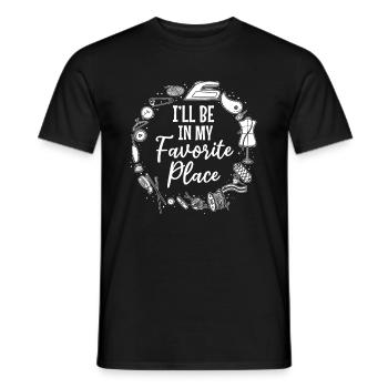 I'll be in my favorite place - Funny Sewing Ideas - Männer T-Shirt - Schwarz - Vorne - AI Model Male 178 light (178cm)