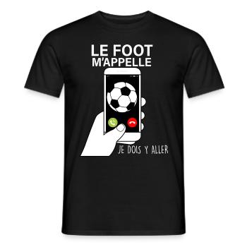 Le Foot m'appelle Cadeau Homme Enfant Famille - T-shirt homme - noir - Devant - AI Model Male 178 light (178cm)