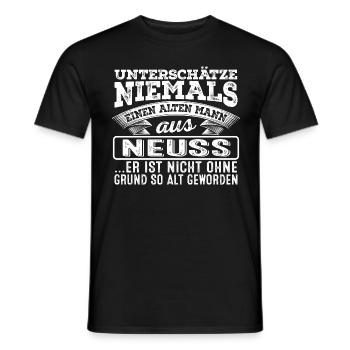 Der alte Mann aus NEUSS - Männer T-Shirt - Schwarz - Vorne - AI Model Male 178 light (178cm)
