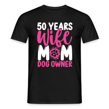Femme de 50 ans Maman Propriétaire de chien 50e anniversaire - T-shirt homme - noir - Devant - AI Model Male 178 light (178cm)