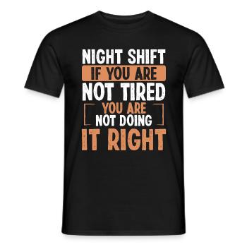 Night Shift Factory Worker Humor Production Funny - Männer T-Shirt - Schwarz - Vorne - AI Model Male 178 light (178cm)